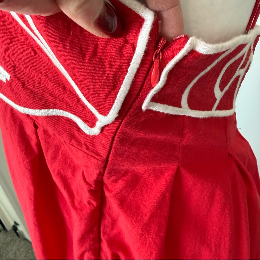 Commense Vibrant Red Fabric - Picture 3 of 6